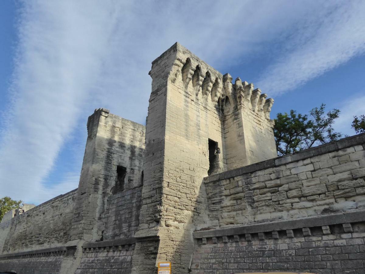 Ferienwohnung Le Logis De La Tour Avignon Exterior foto